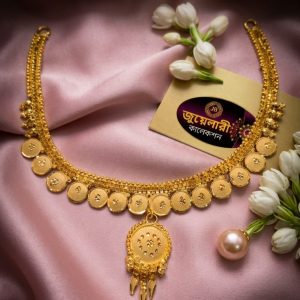 Elegant Gold Plated Traditional Necklace Set