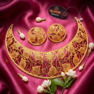 Grand Celebration Statement Necklace Set