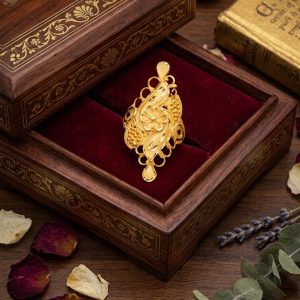 Exquisite Heritage Textured Statement Ring